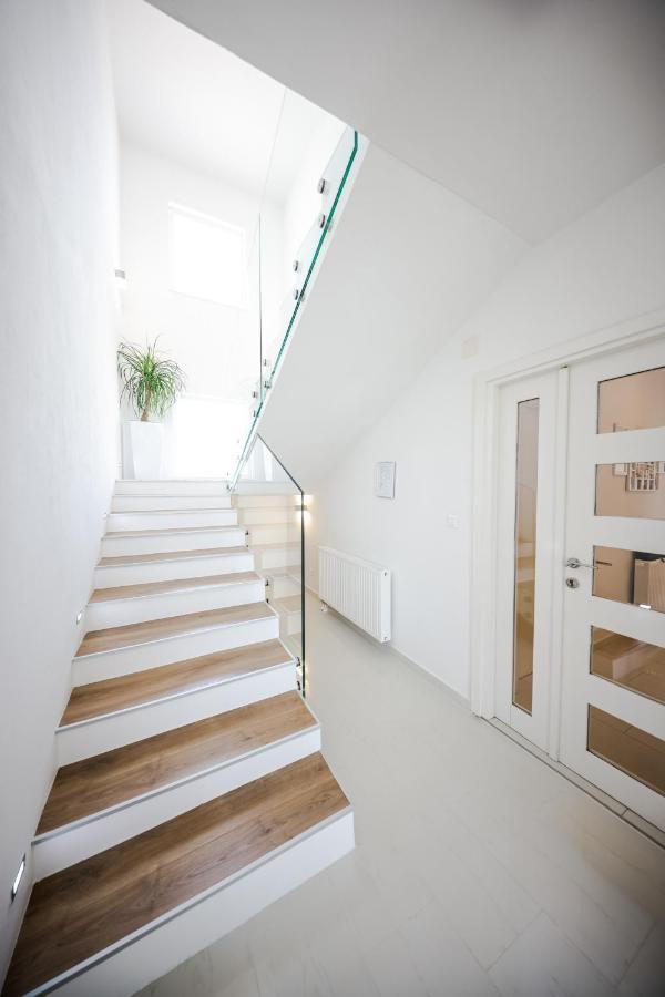 Visum Villa *